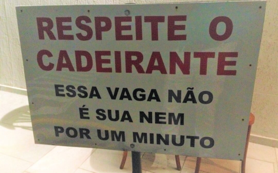 Compartilhe se você concorda. Respeite o cadeirante. Essa vaga não é sua nem por um minuto.
